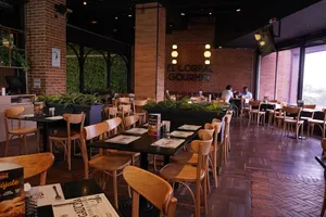 /static/uploads/DSC04271_300.webp